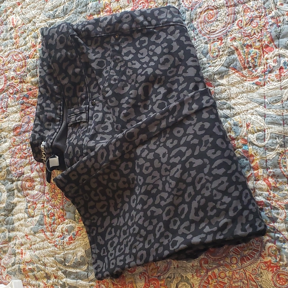 LB sz 18 skinny pants leopard print